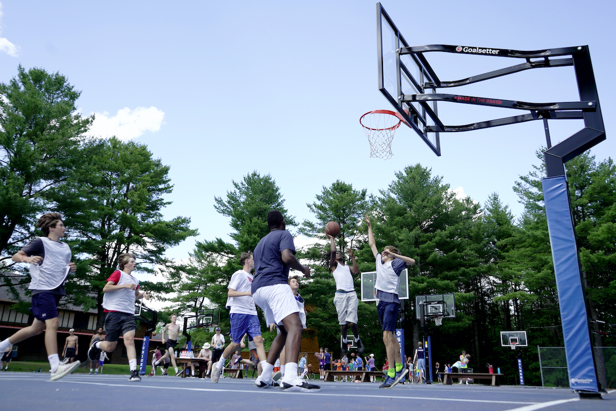 BASKETBALL SUMMER CAMP